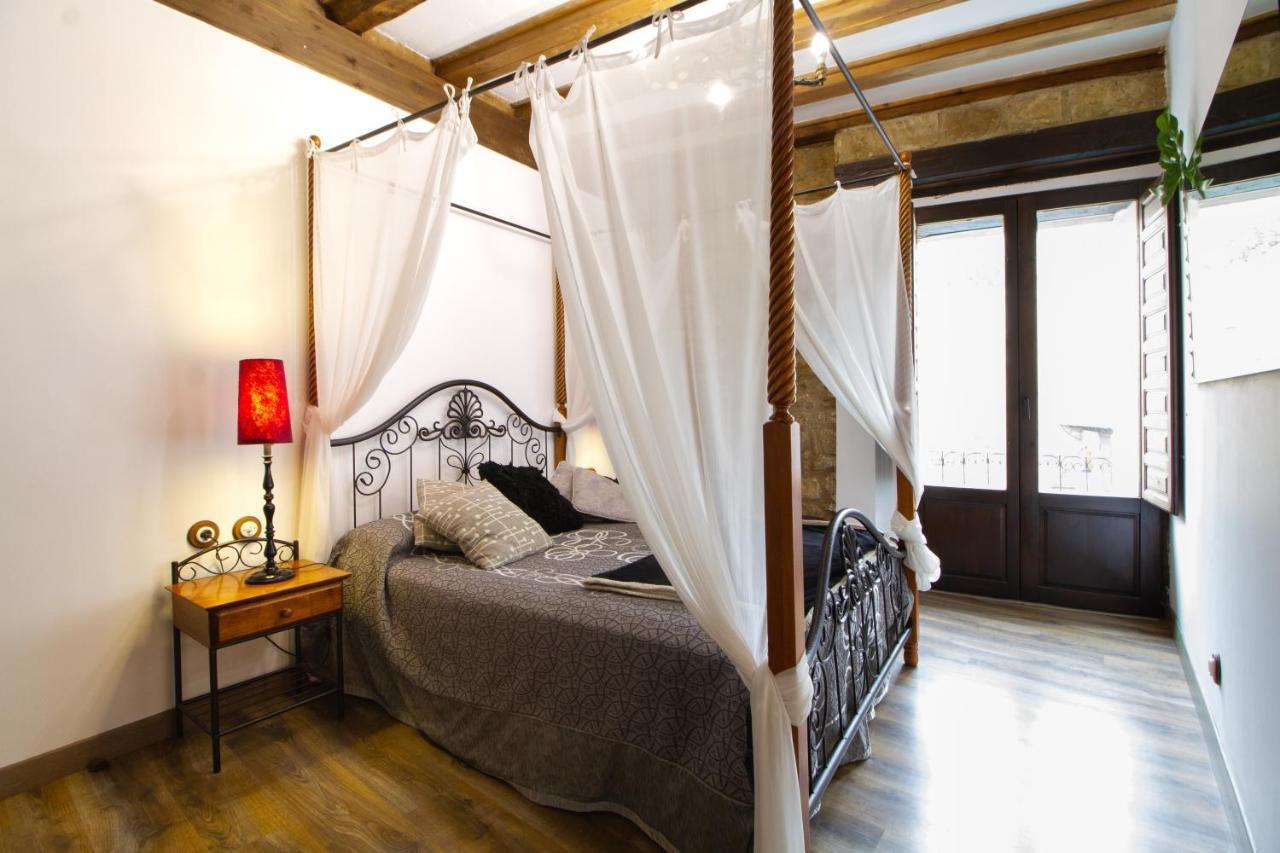 La Pata De Oca Hostal Rural Y Albergue Torres del Rio Luaran gambar