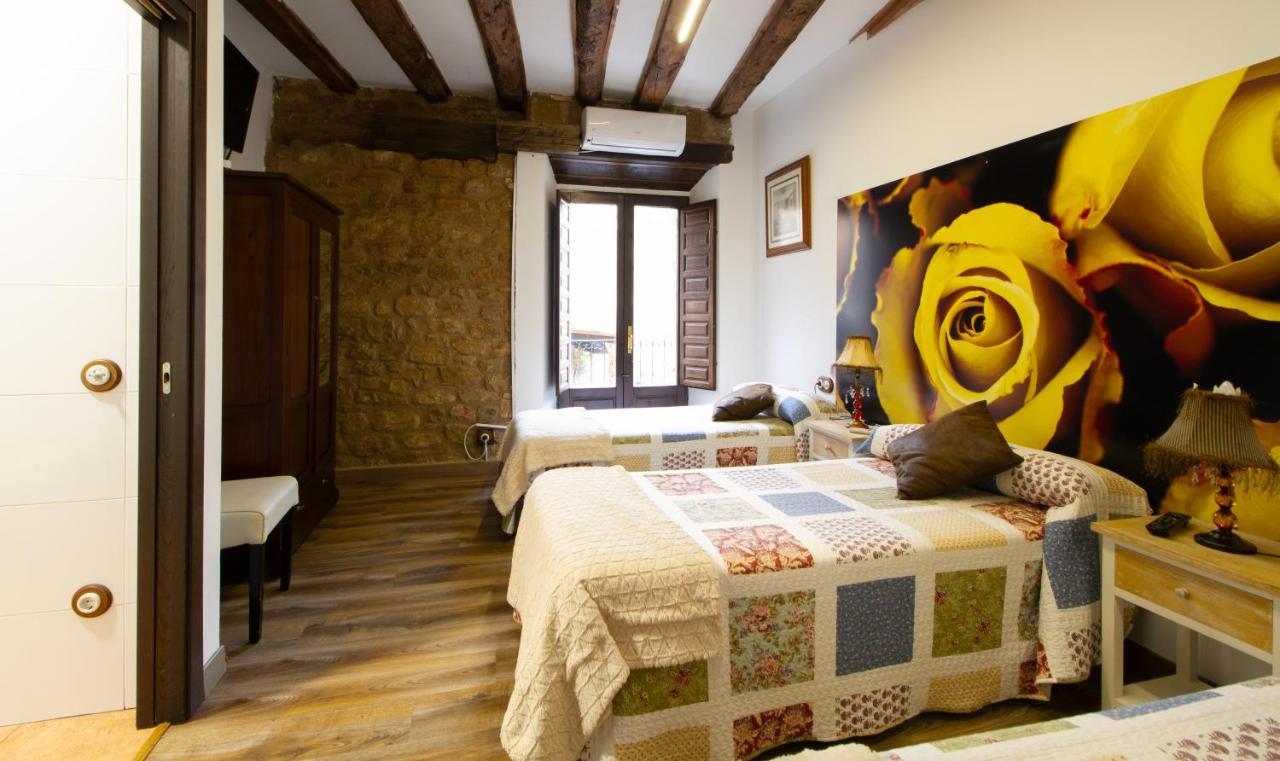 La Pata De Oca Hostal Rural Y Albergue Torres del Rio Luaran gambar